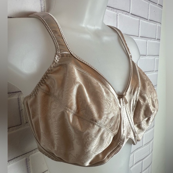 Bali Cream Satin Women's Bra/size 40D - Picture 4 of 7
